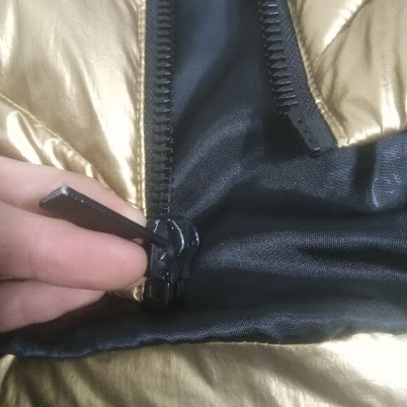 GUESS | Metallic Gold Hooded Puffer Winter Fall Jacket Quilted Snow Coat XS - Picture 15 of 16